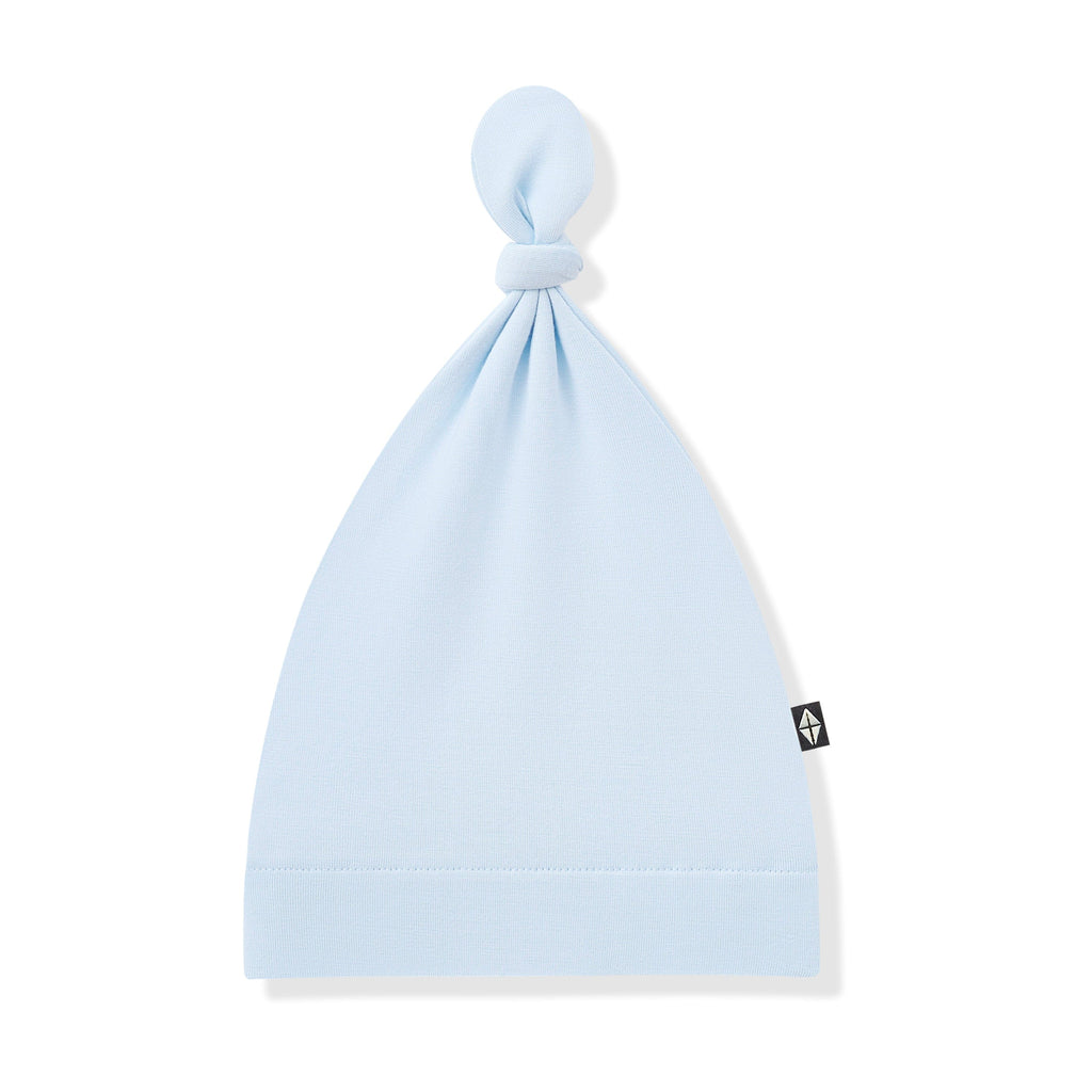 Knotted Cap in Breeze