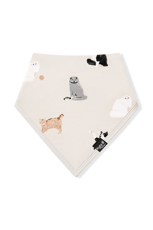 Bib in Fluffy Cat