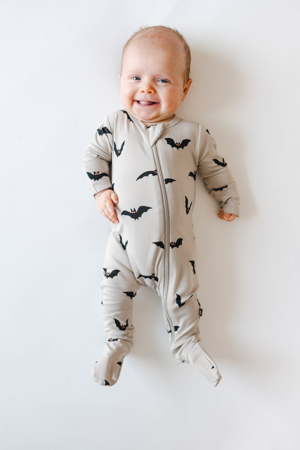 Zippered Footie in Bats