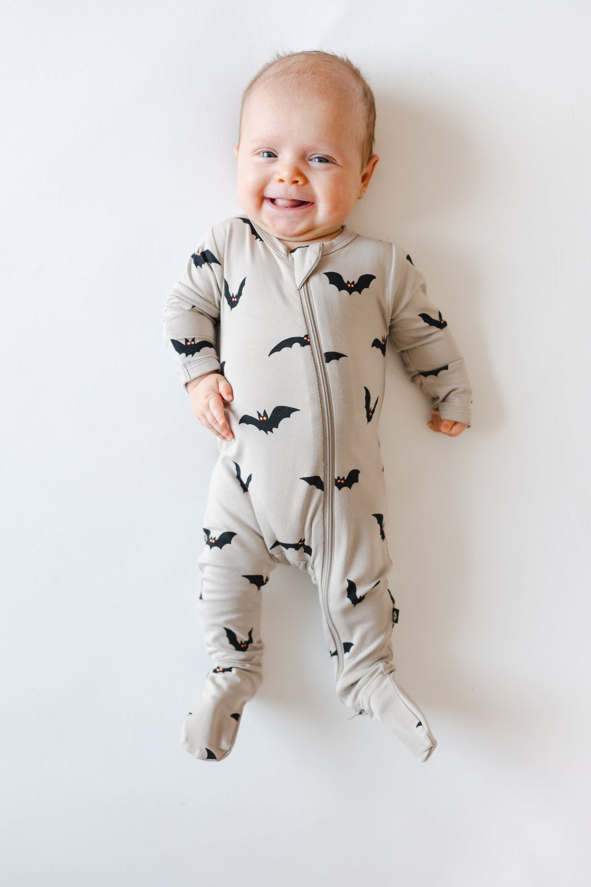 Zippered Footie in Bats