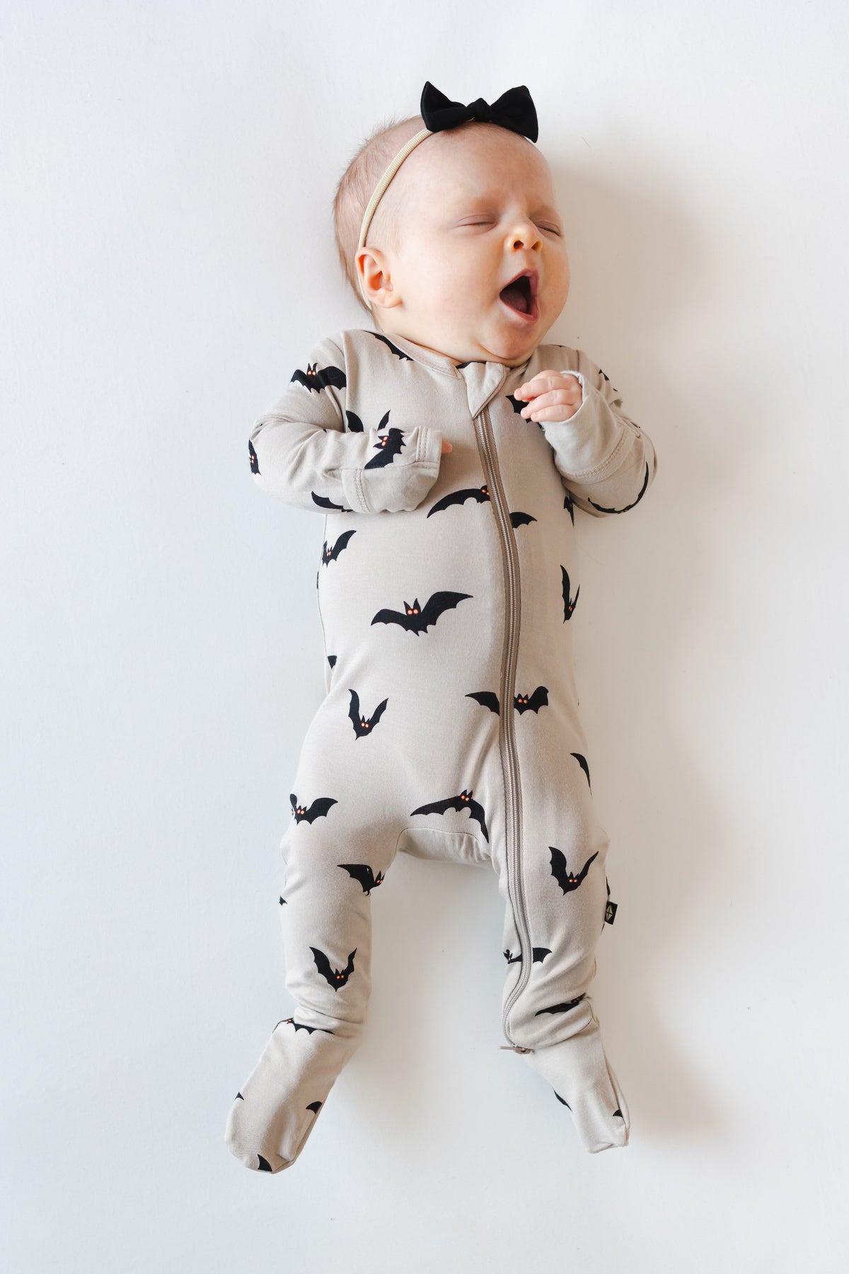 Zippered Footie in Bats