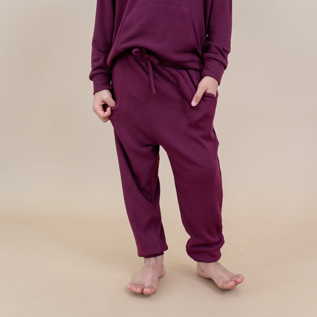 Ribbed Jogger Pant in Burgundy