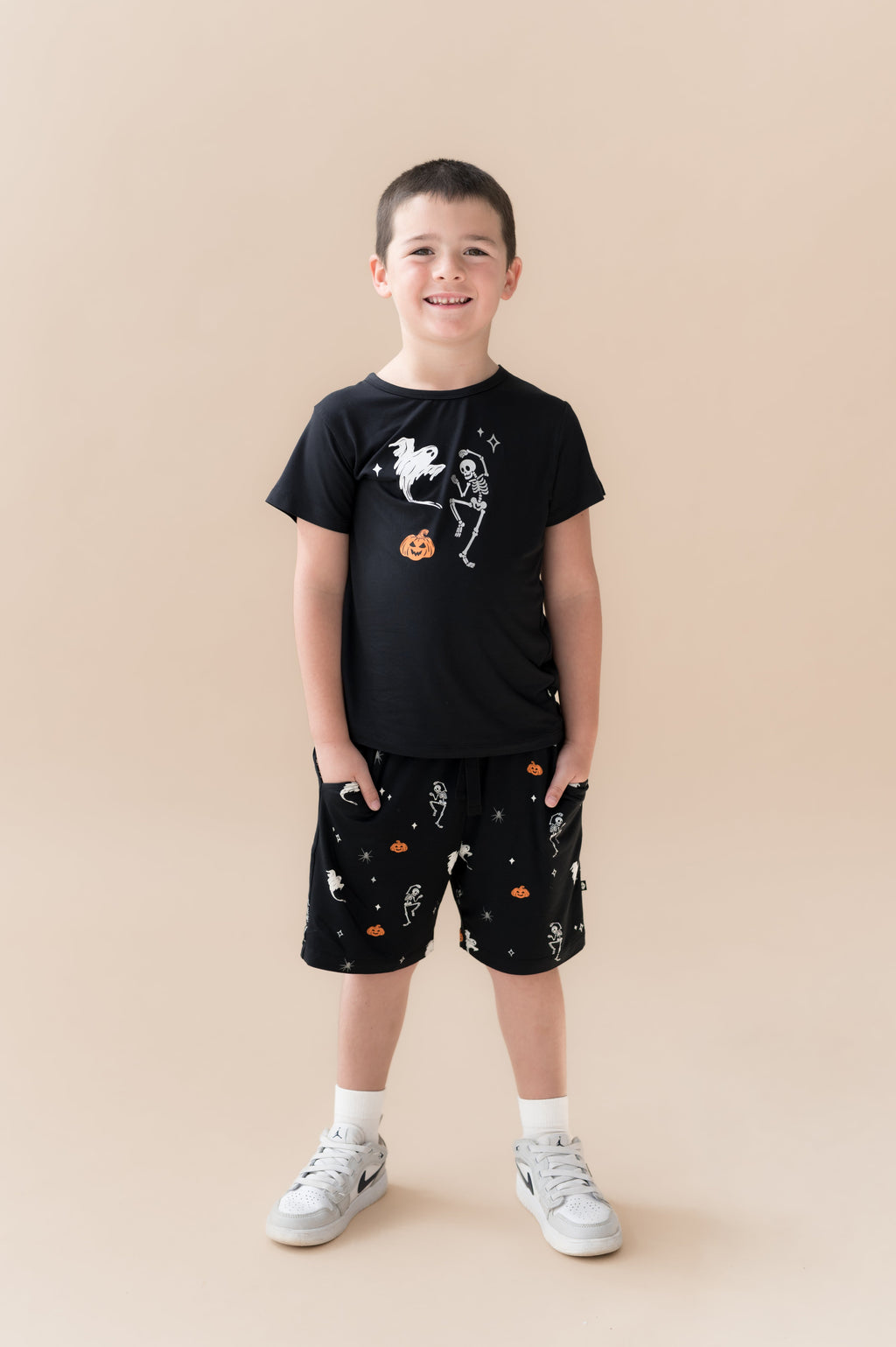 Drawstring Short in Halloween Friends
