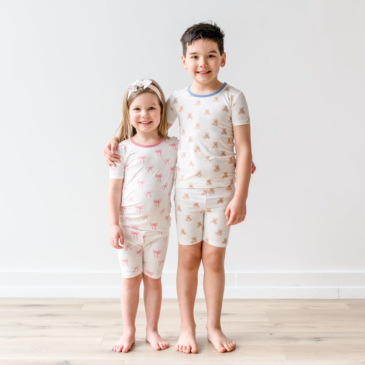 Short Sleeve Pajamas in Bow