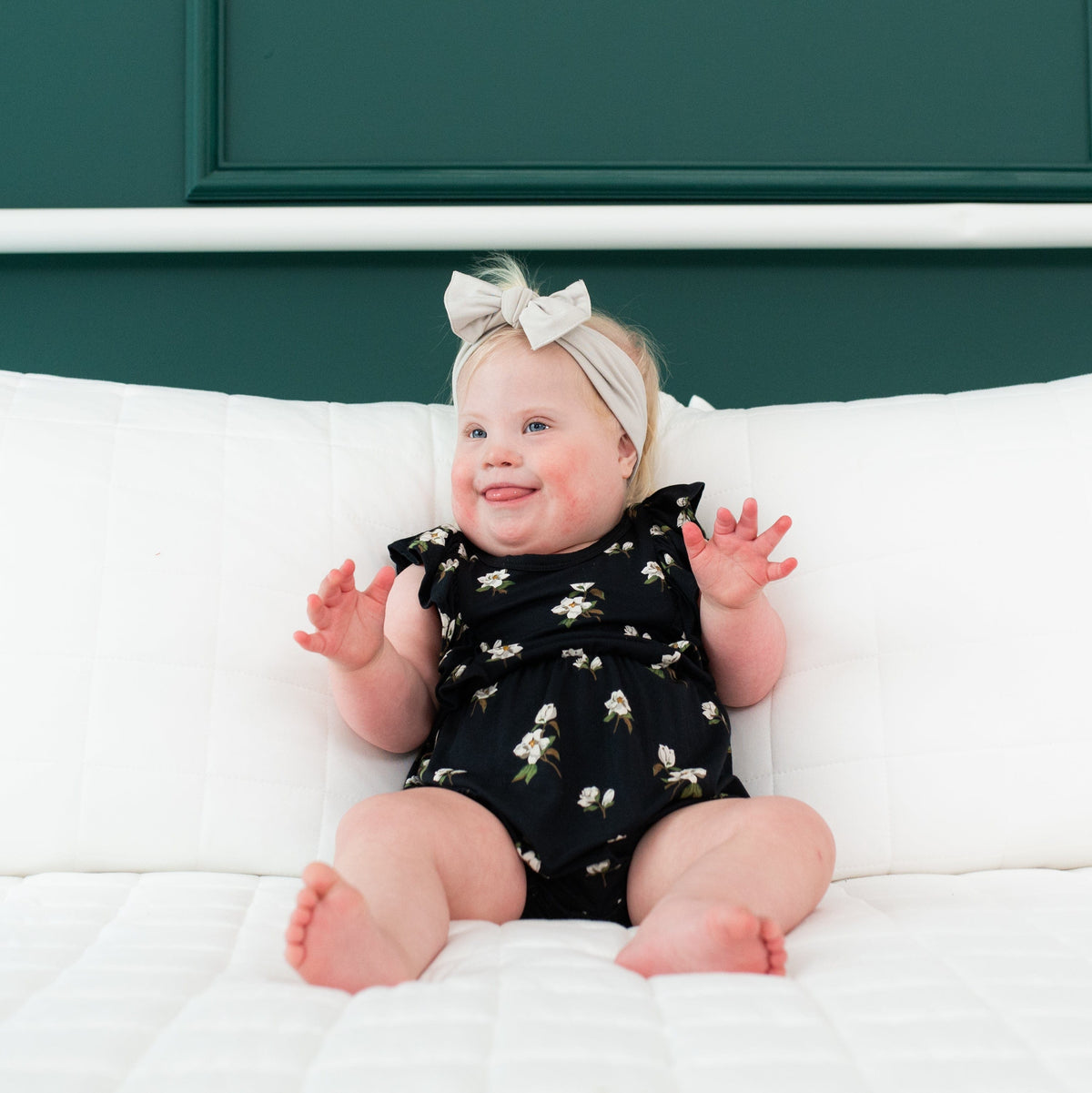 Knotted Bow Headband in Oat