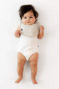 Cushy Bib in Oat