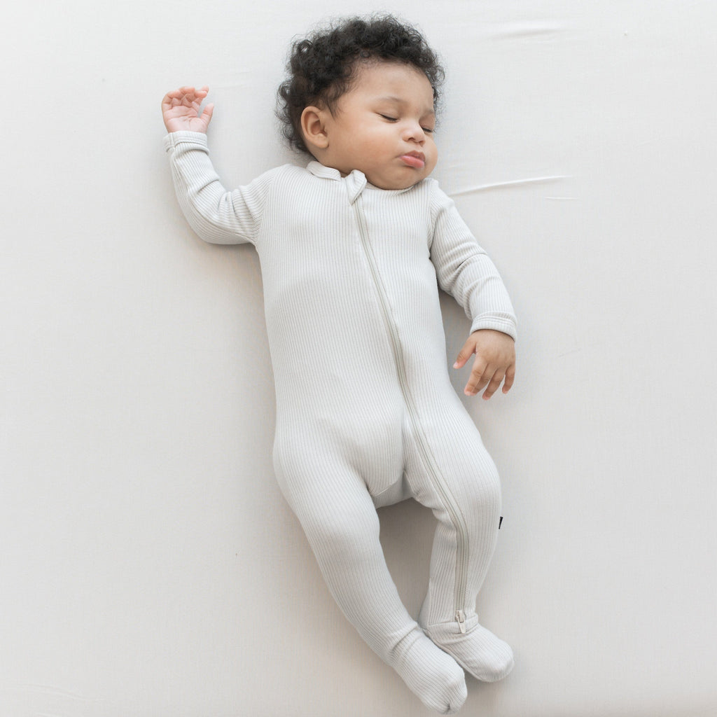 Ribbed Zipper Footie in Oat